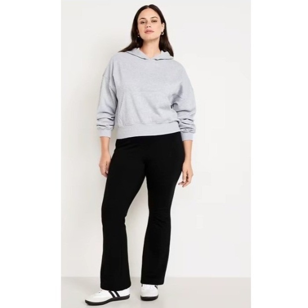 Old Navy Women's Size Large High-Waisted Fleece-Lined Flared Leggings Black Jack